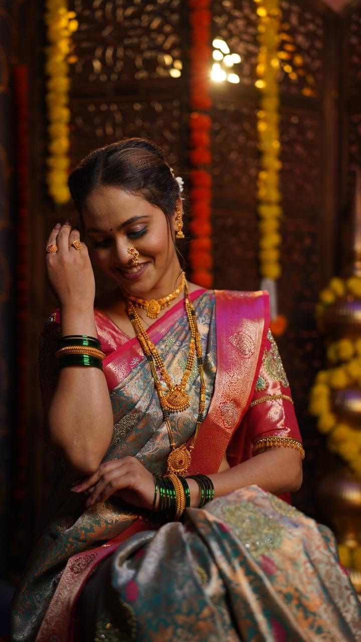 Model wearing Pritee Jewellers jewellery